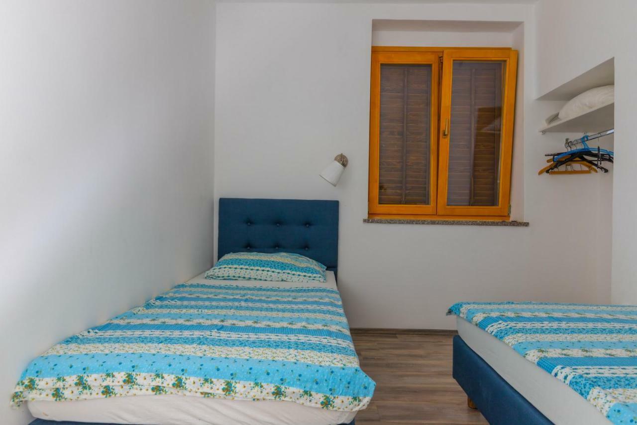 קריקווניצה Apartments Maris מראה חיצוני תמונה